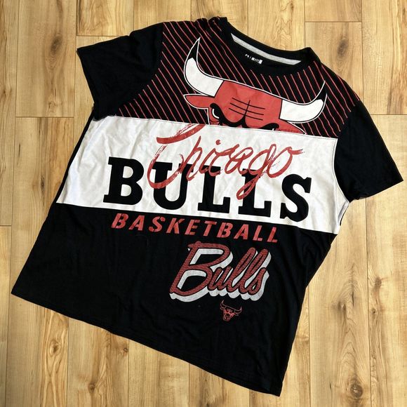 Chicago Bulls Mens XXL Tee NBA All Over Front Print Black Short Sleeve - Picture 1 of 9